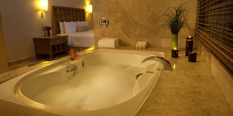 Hotel Fiesta Americana Villas Acapulco Master Suite, 3 bedrooms, plus Room