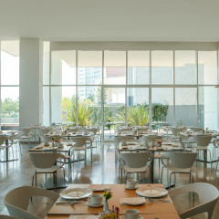 Hotel Fiesta Inn Morelia Altozano Overview Restaurant Restaurant
