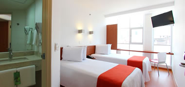 One Bienvenido Alameda Superior Room 2 Twin